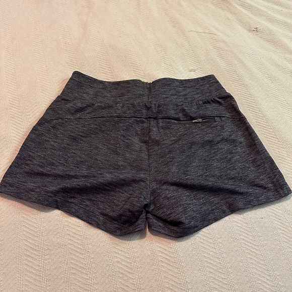 Athleta shorts. Size M. Excellent condition. - Picture 2 of 3